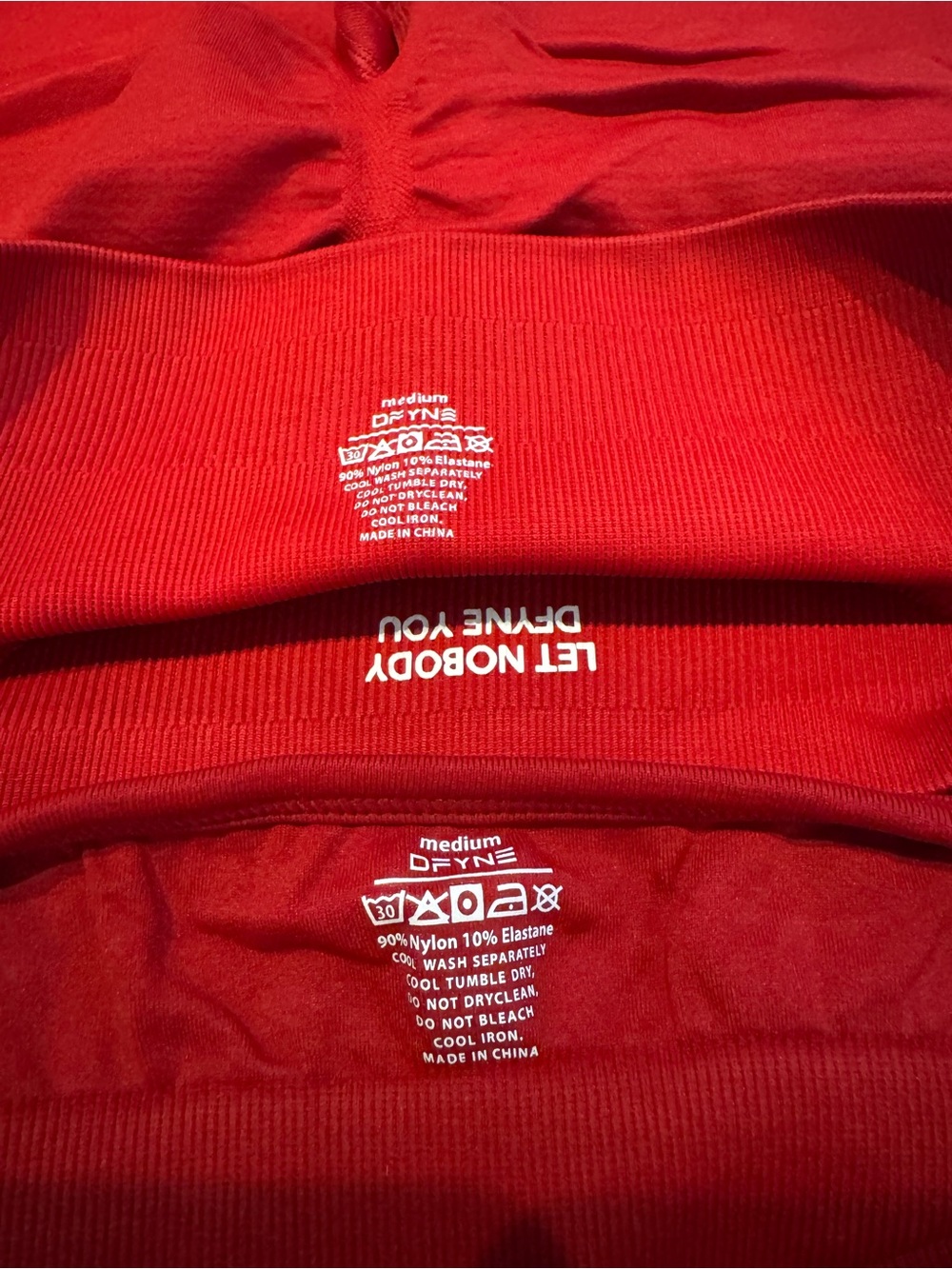 DFYNE Red Seamless Workout Set - M - Picture 4 of 4